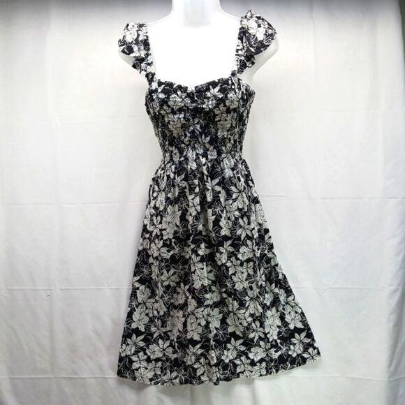 Dresses & Skirts - Raviva Floral Smocked Dress Midi Flair B+W 100% Rayon. Woman's 1X...............